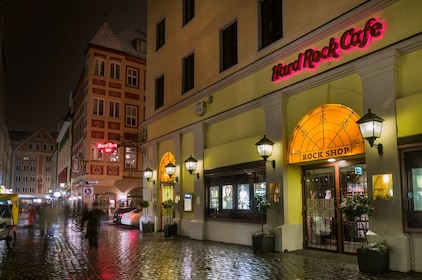 Hard Rock Cafe Munich Dining with Priority Seating