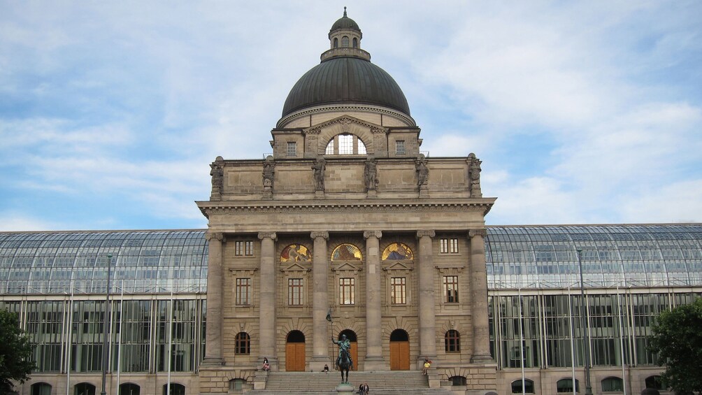 Ver elemento 3 de 5. Historic building in Munich