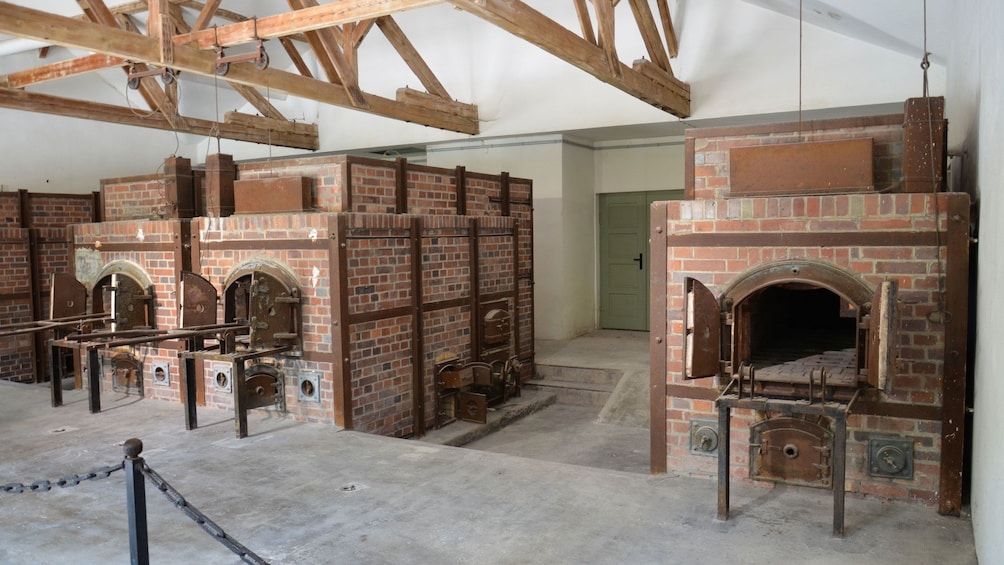 Ver elemento 4 de 5. Crematory in Dachau Memorial