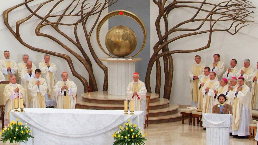Mass on the John Paul II Half-Day Tour in Poland 