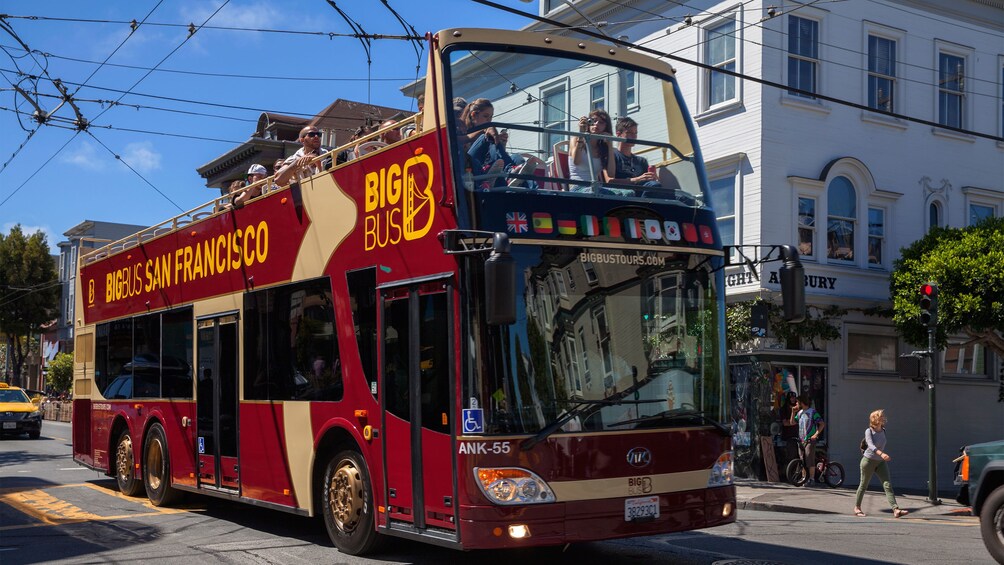 Sightseeing bus in the Haight-Ashbury district in San Francisco