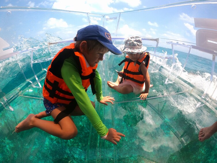 Clearboat Cancun : Glassbottom boat