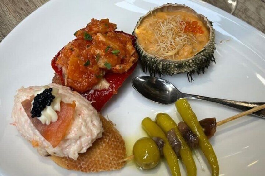 The AUTHENTIC Basque foodie® pintxo tour! 