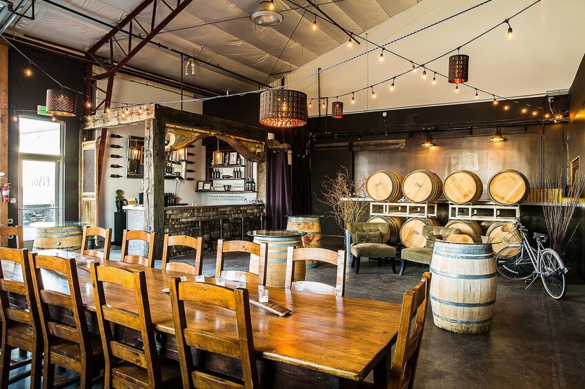 Columbia Gorge Wine & Waterfall Afternoon Tour from Portland