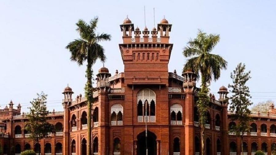 Karzon Hall, Dhaka University