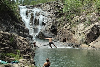 Big Rock Wasserfälle und Maya Kultur Erlebnis