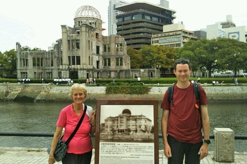 Hiroshima / Miyajima Full-day Private Tour with Government Licensed Guide