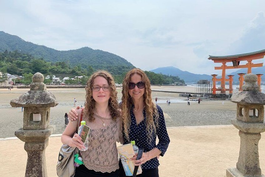 Hiroshima / Miyajima Half-day Private Tour with Government Licensed Guide