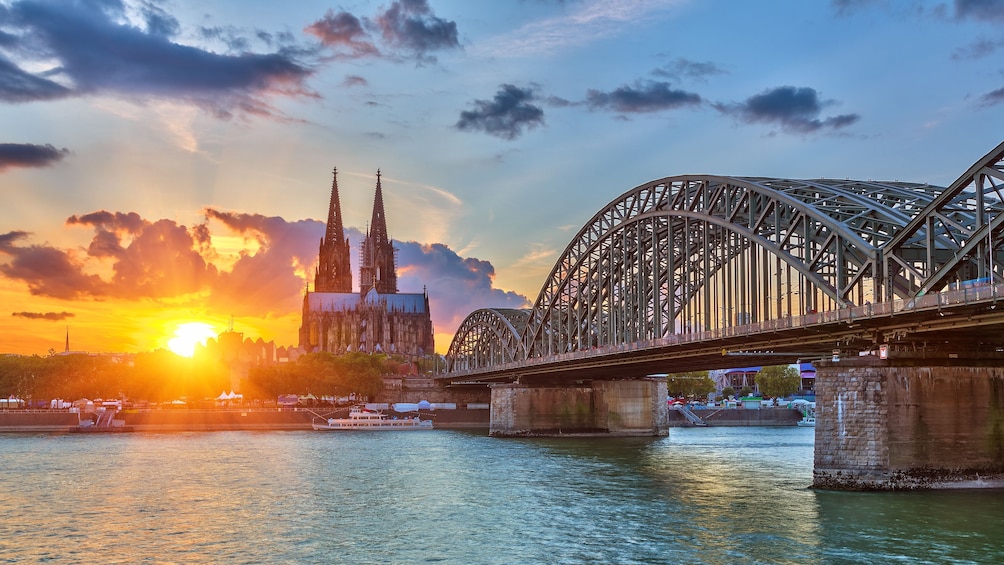 Sun setting near the cathedral in Cologne