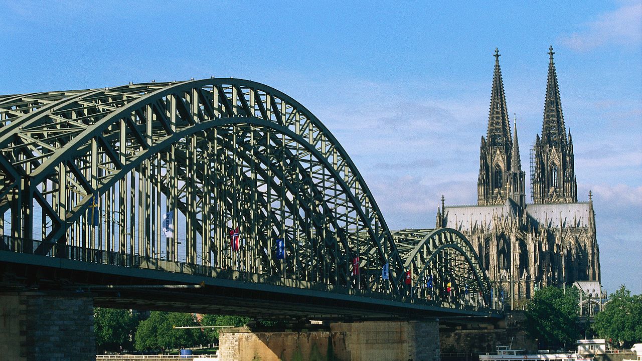 hop on hop off - rhine river cruise