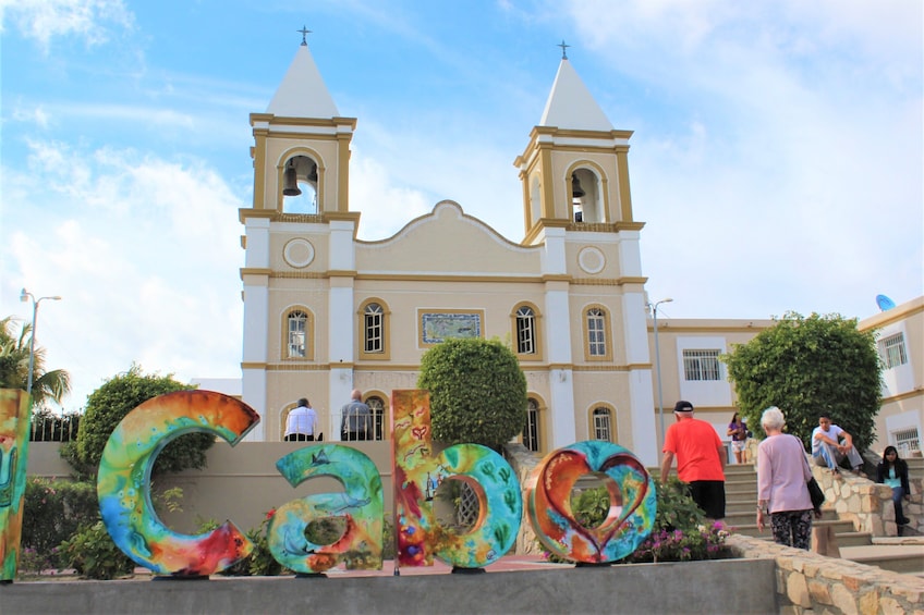 Los Cabos Deluxe City Tour with Lunch