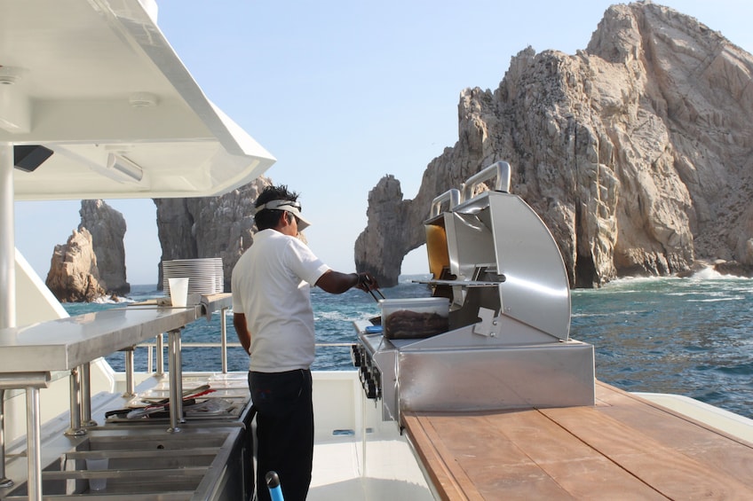 Los Cabos Sunset Dinner Cruise with Open Bar