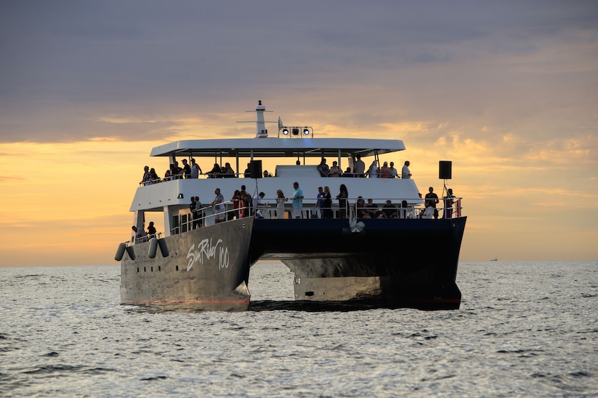 Los Cabos Sunset Dinner Cruise with Open Bar