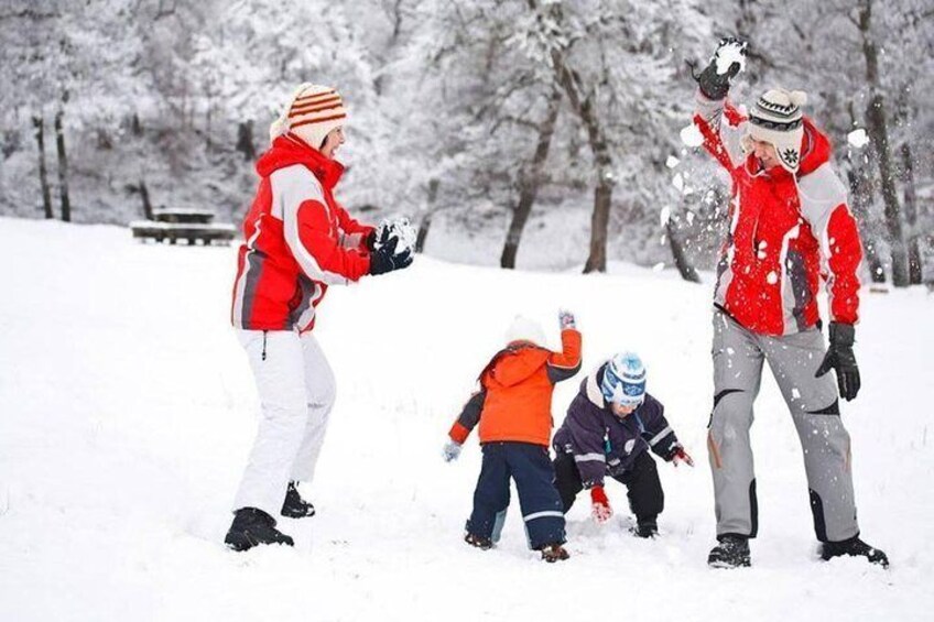 Visitor play on Yabuli mountian snow