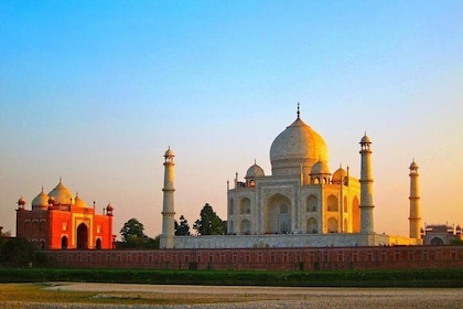 Agra,Taj Mahal with Fatehpur Sikri Day Trip from Delhi includes Guide