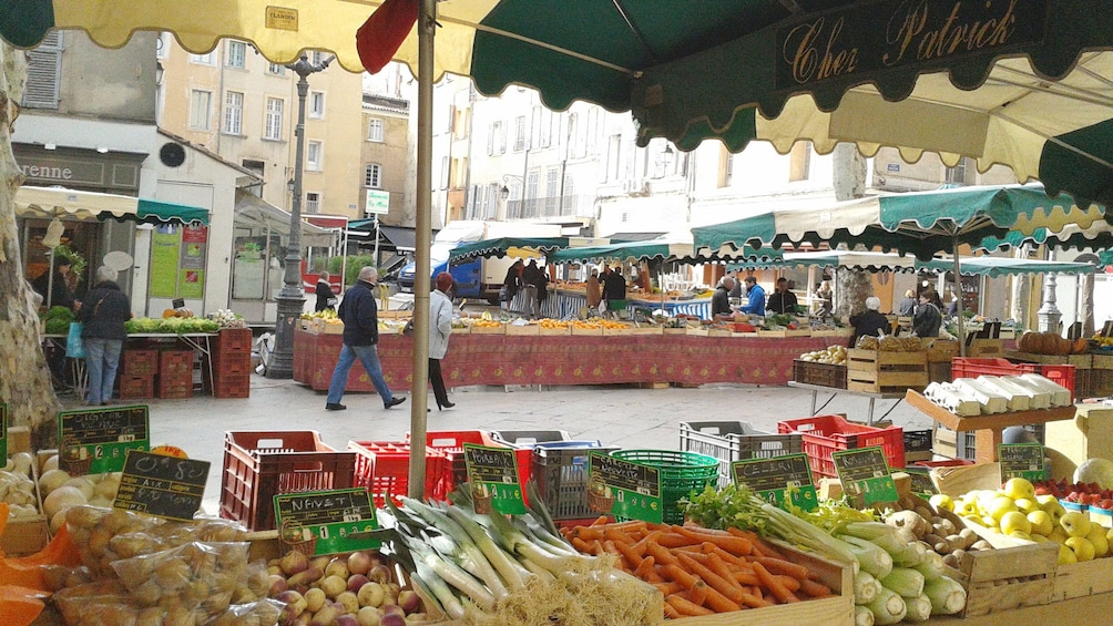 Night view of the street produce market in Aix-en-Provence