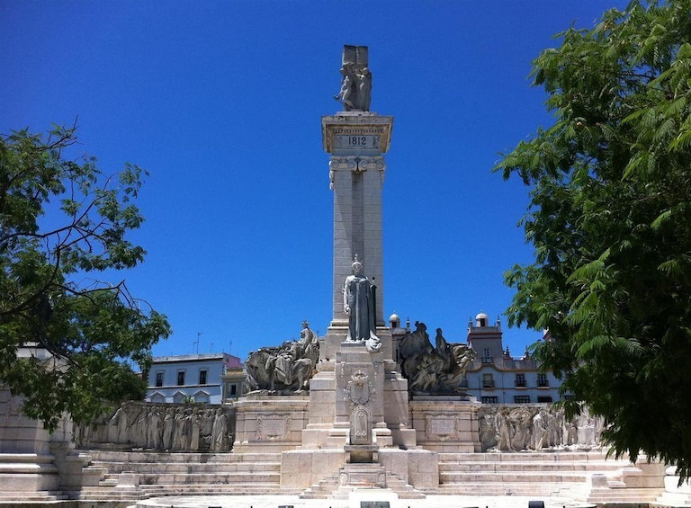 Jerez & Cadiz. Wine, Horses & Light Tour from Seville
