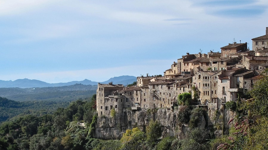 Close view of the village of St. Paul de Vence