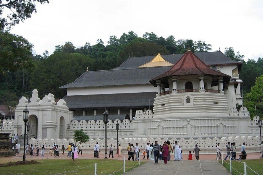 Temple of the Sacred Tooth Relic