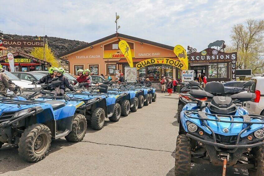 Mount Etna 2.000 meters ( Half-Day Tour from Taormina) 