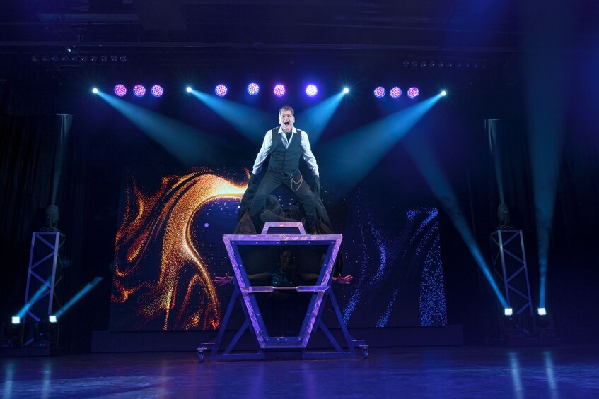 Evolution MAGIC Show featuring GREG FREWIN