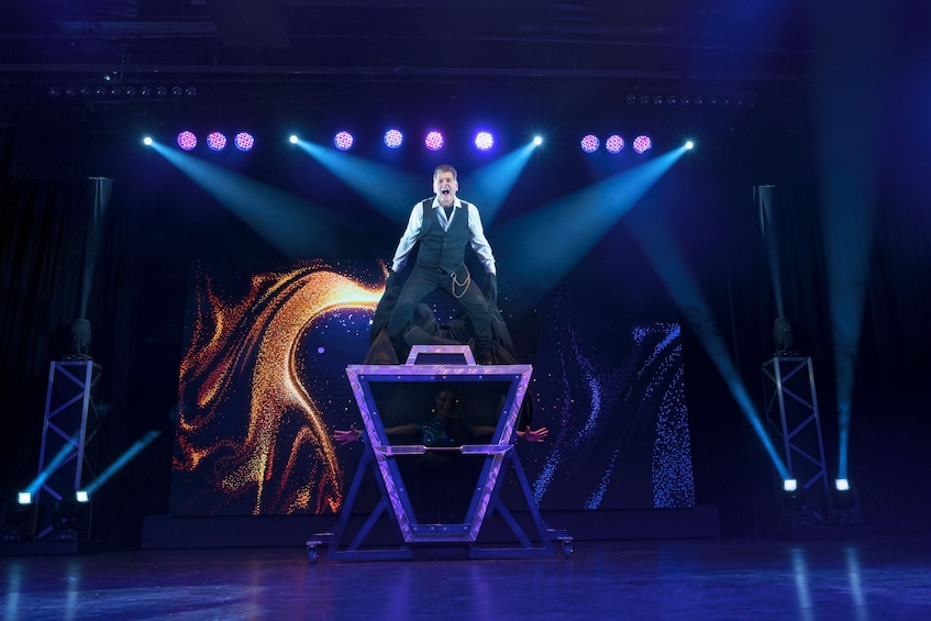 Evolution MAGIC Show featuring GREG FREWIN