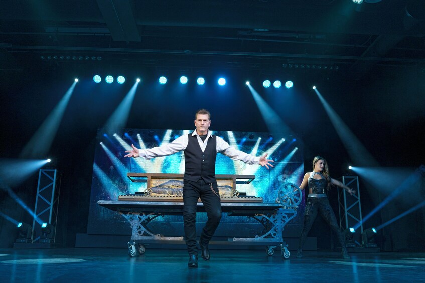 Evolution MAGIC Show featuring GREG FREWIN