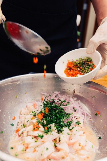 Ceviche Experience in a Peruvian Home