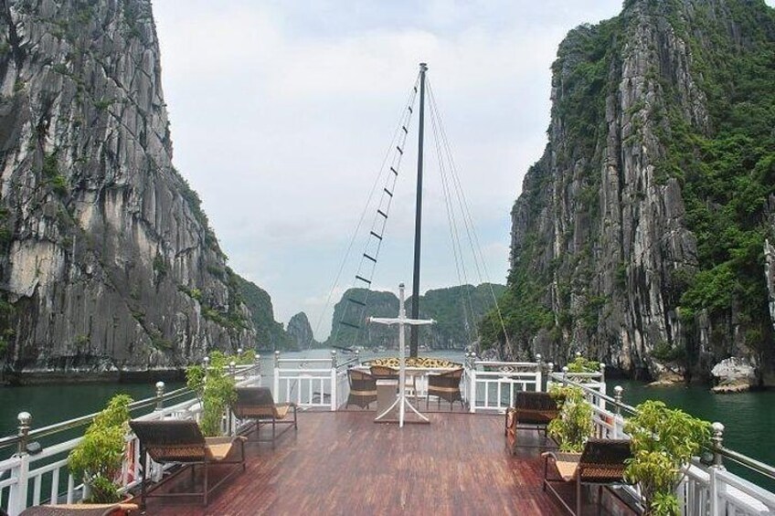 6 Day Package Tour Impressions: Sai Gon - Hanoi - Ha long Bay Cruise