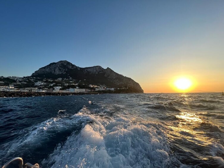 Private Island of Capri Boat Tour for Couples
