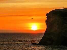 Golden Shadows: Trek in Paracas