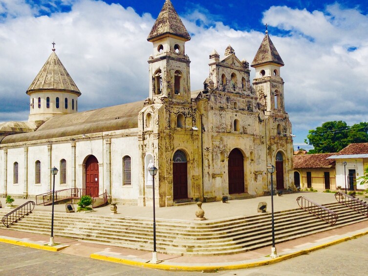 Show item 4 of 6. Private: Granada Walking Tour