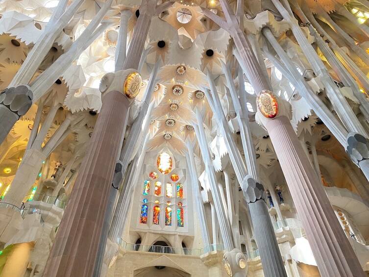 Sagrada Familia Tour with English, Chinese, Korean or Japanese Guide