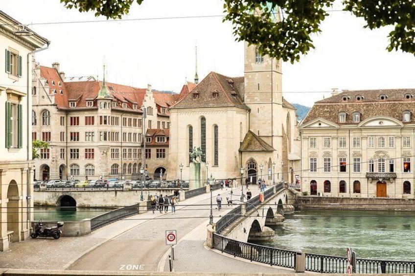 Einstein's Zurich: "A Walk in Time" Old Town Exploration Game