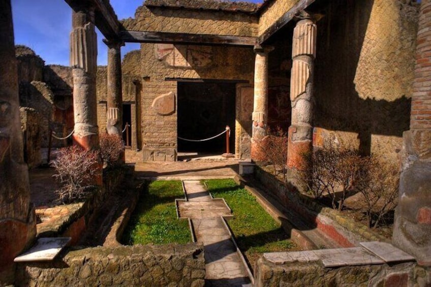 Pompeii and Herculaneum with audioguide and lunch