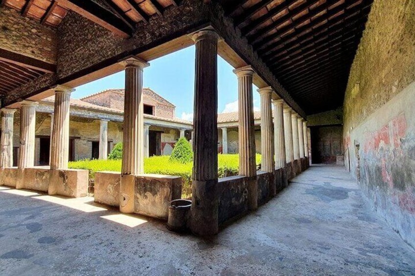 Day Trip of Pompeii, Herculaneum and Vesuvius from Naples