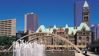 Toronto Hop-On Hop-Off Bus Tour