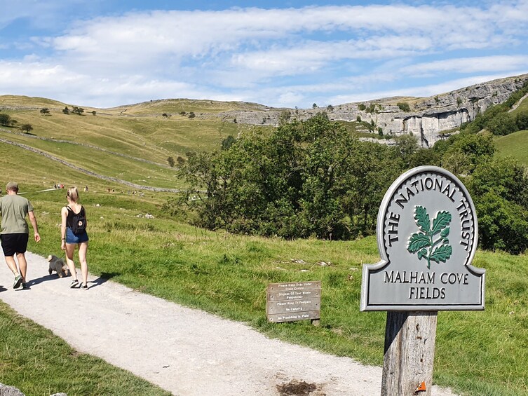 LIVERPOOL: Yorkshire Adventure - Sightseeing Day Trip Tour