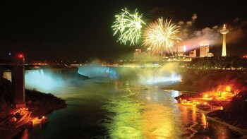 Niagara Falls Evening Light Tour from Toronto