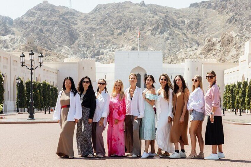 Discover Muscat: Group City Tour