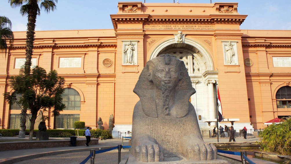 View outside the Egyptian Museum in Cairo