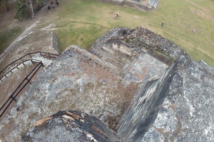 Private Altun Ha, Monkey Sanctuary and Rum Factory Tour from Belize City