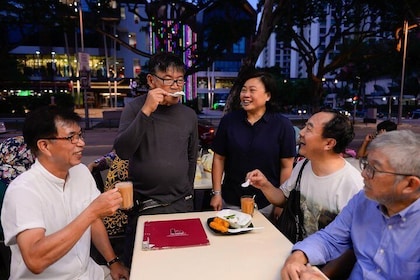 Drinks & Bites in Singapore Private Tour