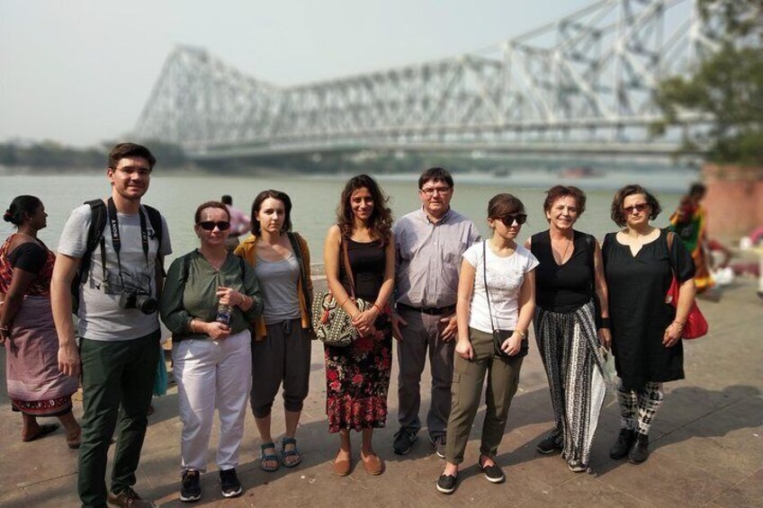 Full Day Kolkata Tour with Mukherjee: Flower Market, Kumartuli, Mother House etc