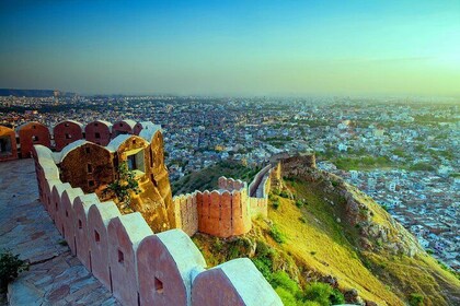 Jaipur full day Sightseeing tour by Air-Condition vehicle Include Guide