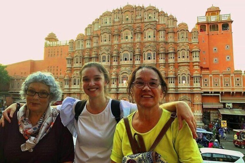 Jaipur full day Sightseeing tour by Air-Condition vehicle Include Guide