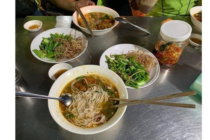 Vietnam Traditional street food tour