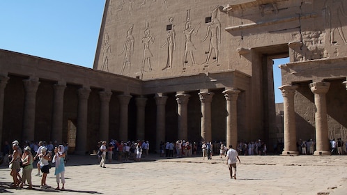 Tur Pribadi Sehari Penuh dengan Makan Siang di Edfu & Kuil Kom Ombo