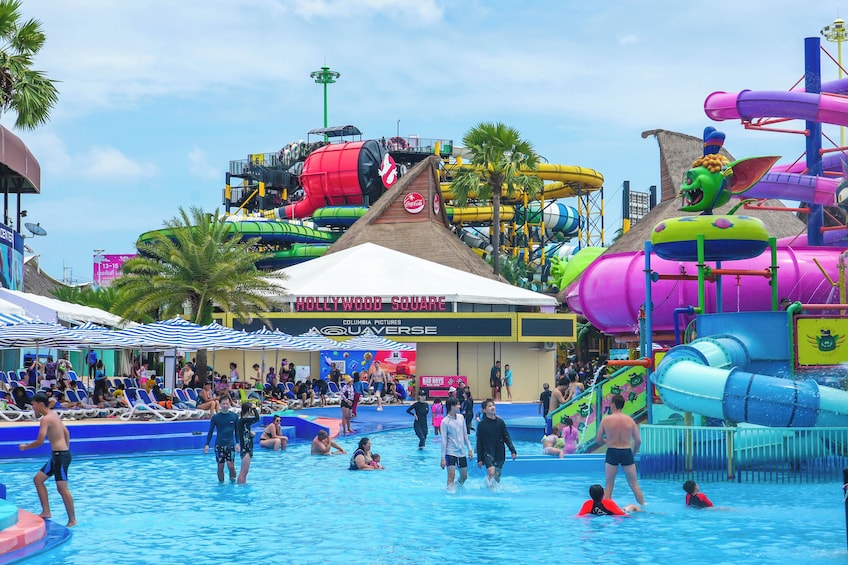 Columbia Pictures Aquaverse Theme Park, Pattaya