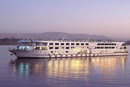 Private Tour: 7 Nights Pyramids & Nile Cruise +Flights from Cairo